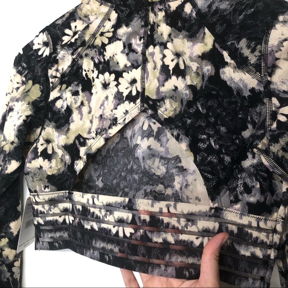 FREE PEOPLE IDRIS PRINTED LONG SLEEVE TOP - Picture 9 of 13